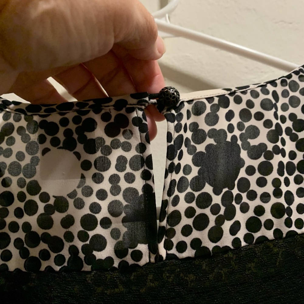 Cabi Dots & Lace Sleeveless Top Size Medium - Picture 6 of 13